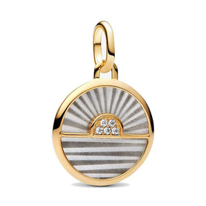 Charm Medallion Alba Pandora ME
Placcatura in Oro 14k