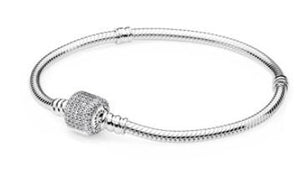 Bracciale Pandora Moments con maglia snake e chiusura con pavé scintillante (Misura 19 Cm)