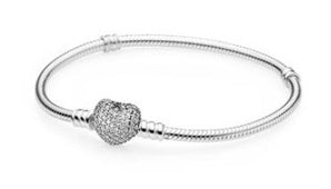 Bracciale Pandora Moments con maglia snake e chiusura a cuore scintillante (Misura 19 Cm)