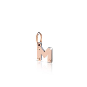 Lettera M in oro rosa e argento